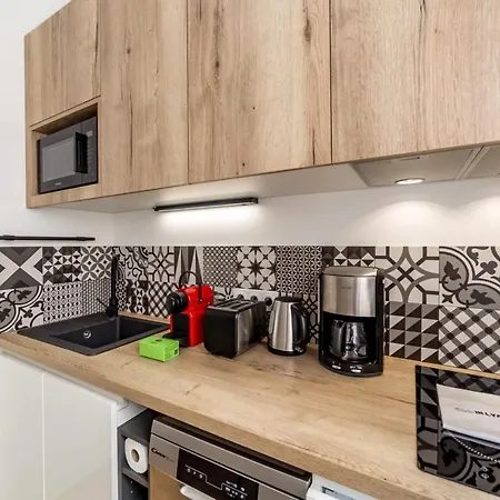 La Vie Est Belle In Confluence Studio Apartamento *